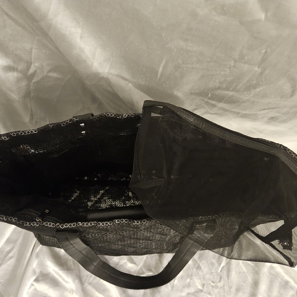 Chanel Sequined Mesh Tote - Picture 5 of 8